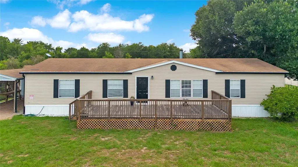 410 Lagoon Ct