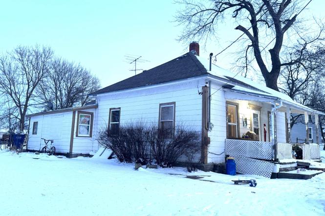 830 Locust St