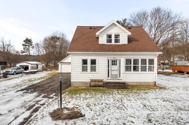 124 Sunset Ave