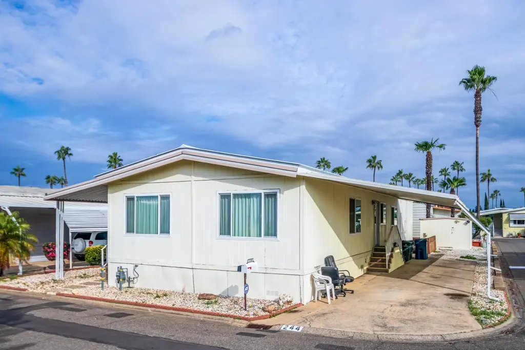 8181 Folsom Blvd #244