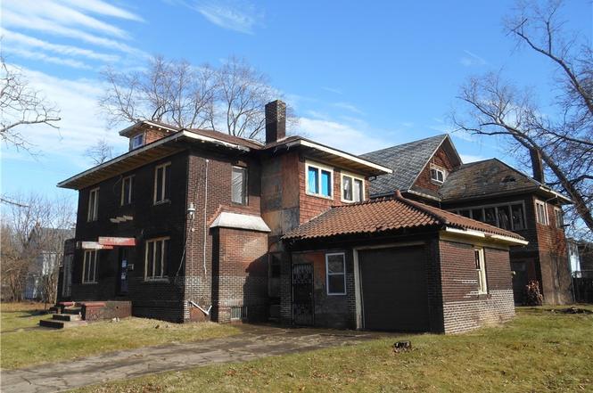1683 Juanita Ave
