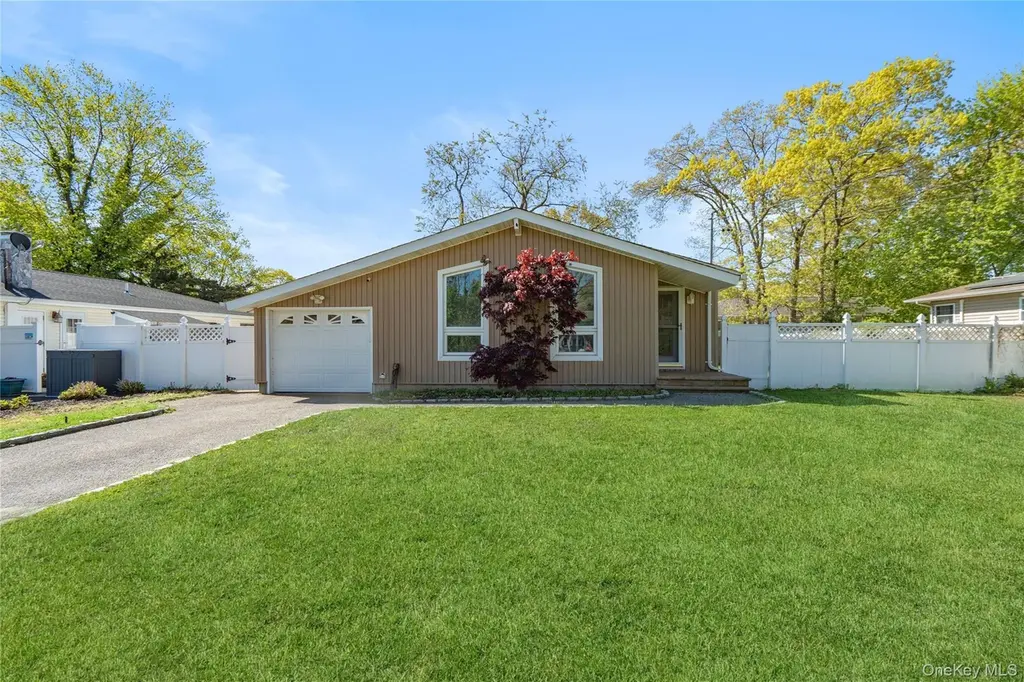 82 Robinwood Dr