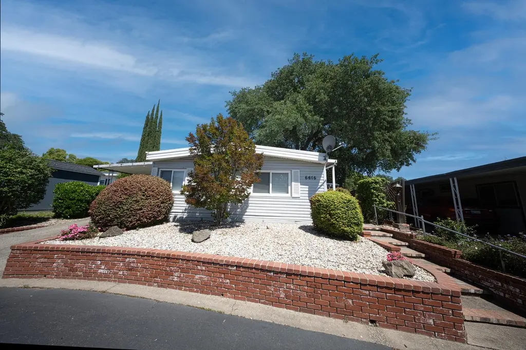 6616 Silver Springs Ct