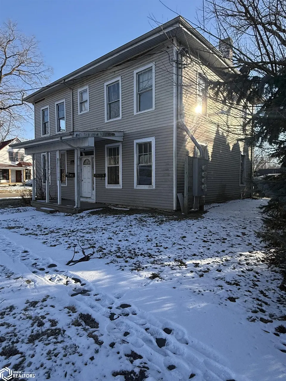 350 Van Buren St
