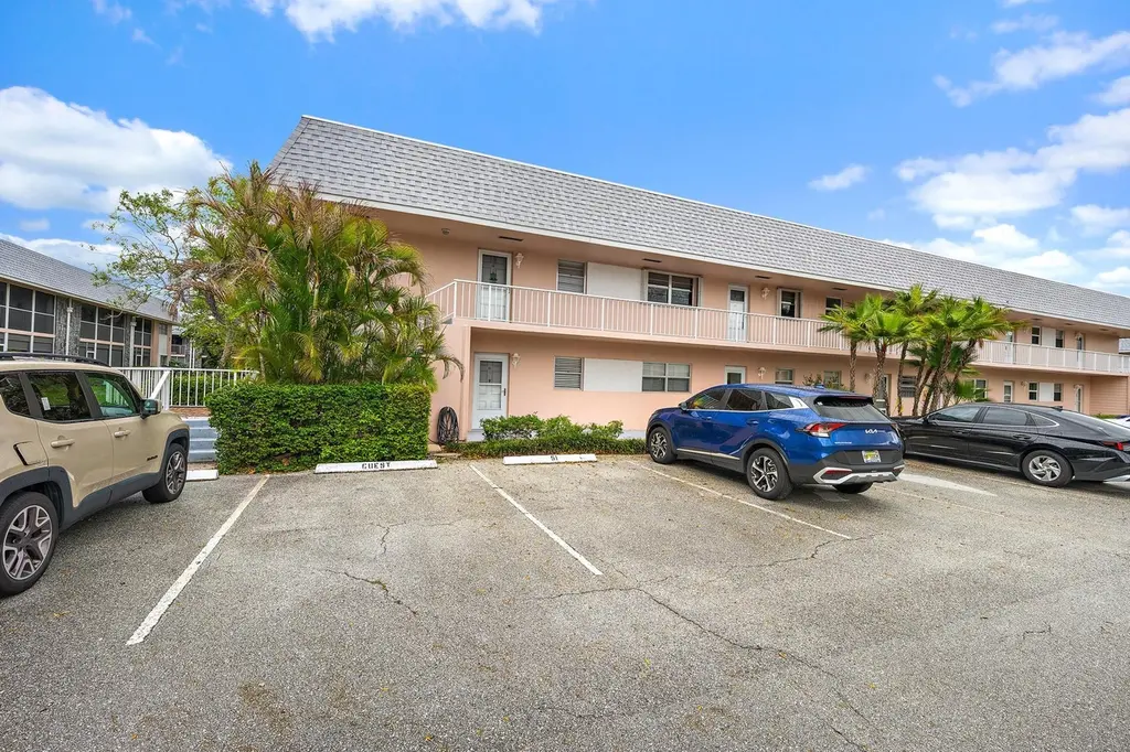 18081 SE Country Club Dr Unit 6-51