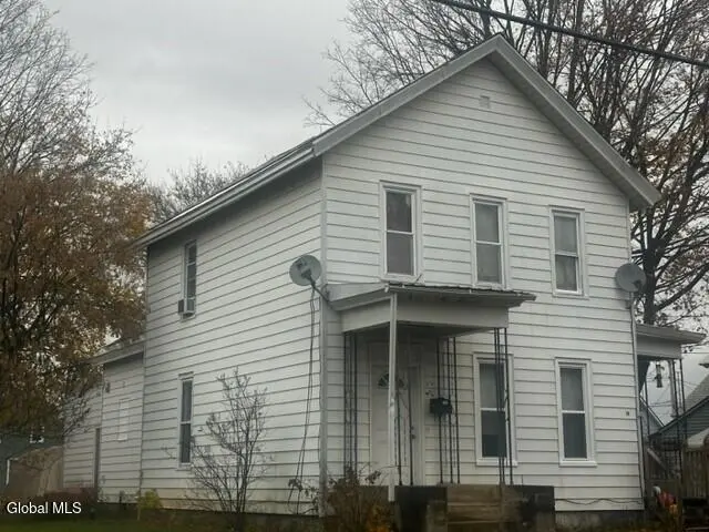 19 1st St