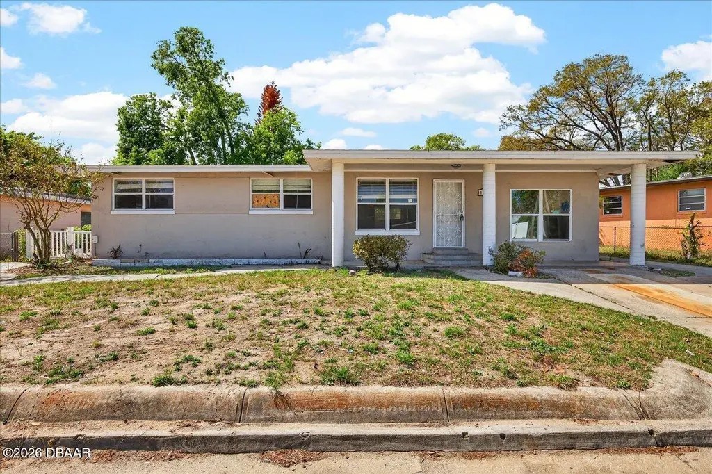 1150 Lewis Dr