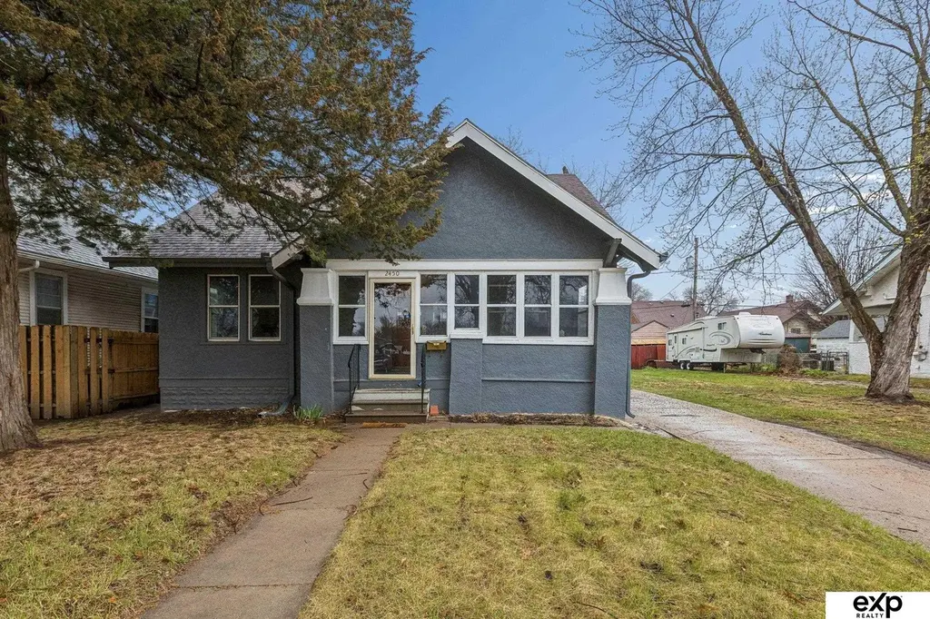 2450 Newport Ave