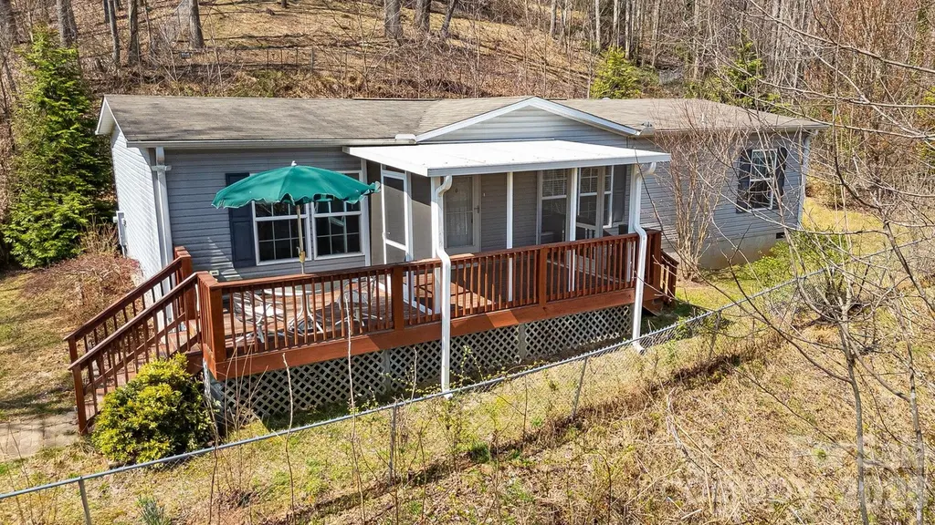 403 Youngs Gap Rd