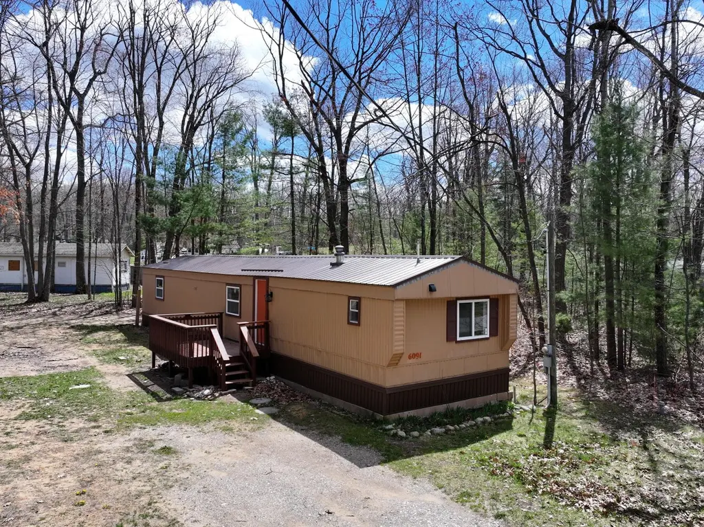 6091 Kellogg Dr