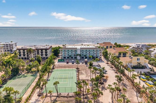 2311 W Gulf Dr #13