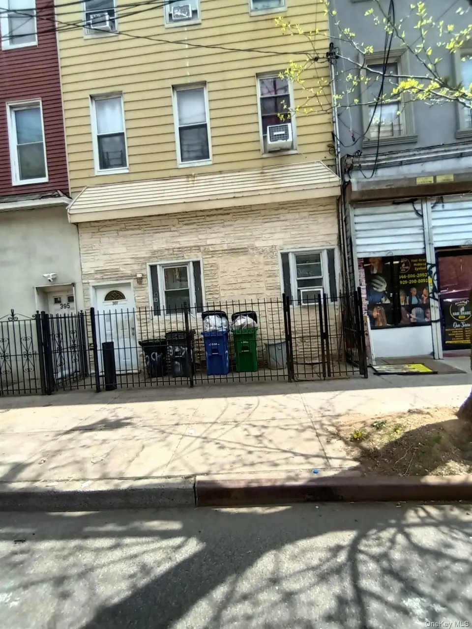 397 Crescent St