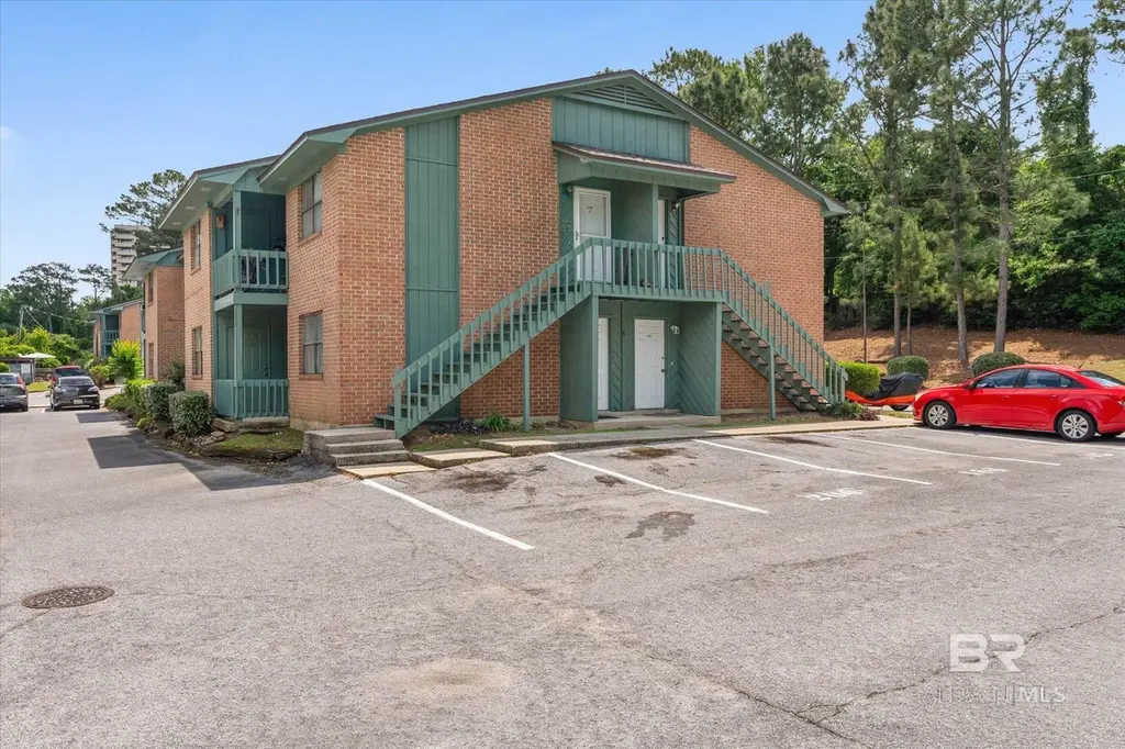500 Grant St Unit B206