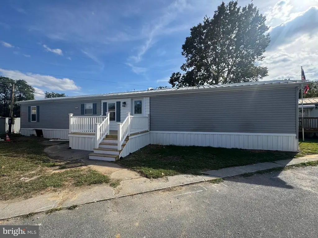 37 George Dr