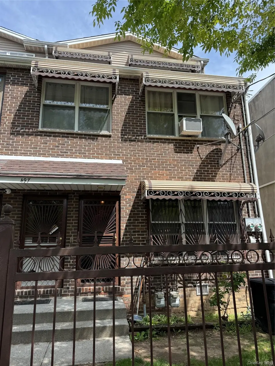 497 Elton St