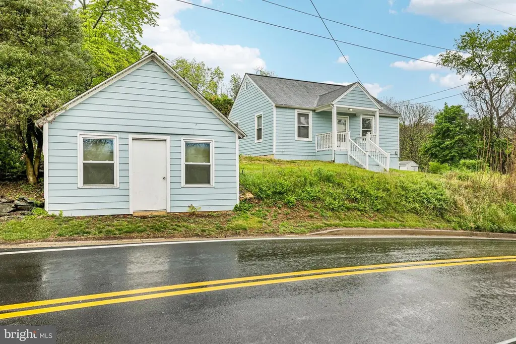25828 Old Hundred Rd