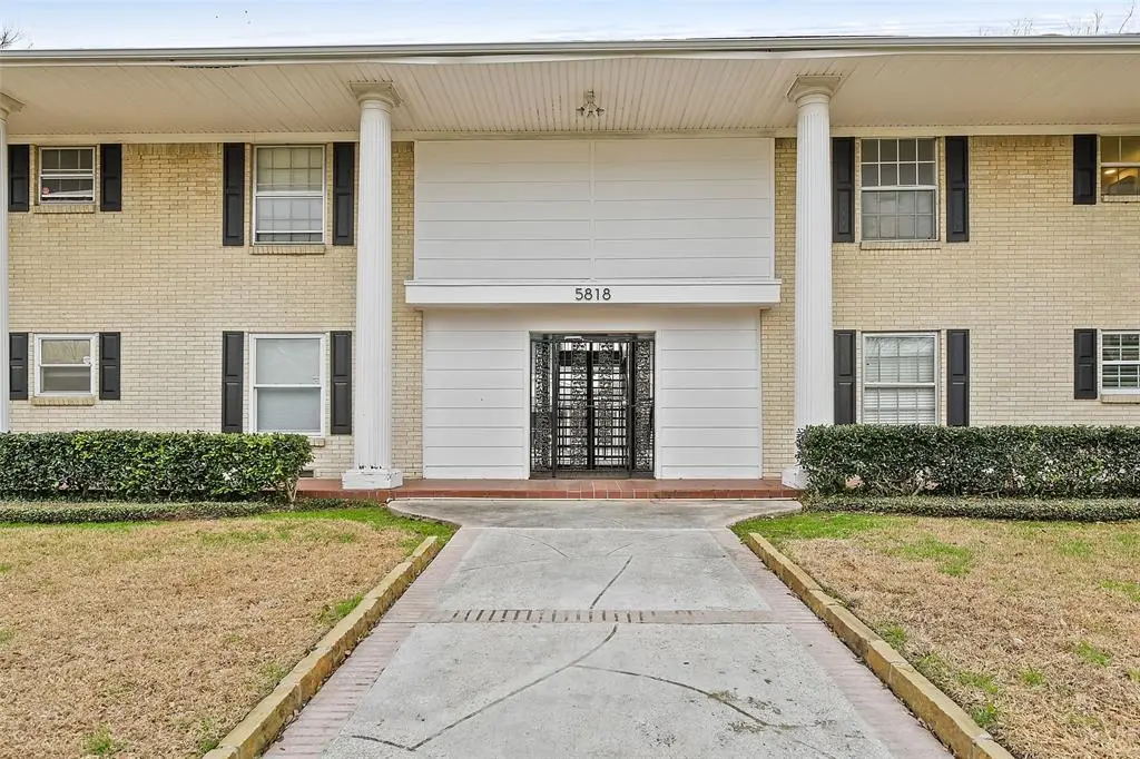 5818 E University Blvd #223