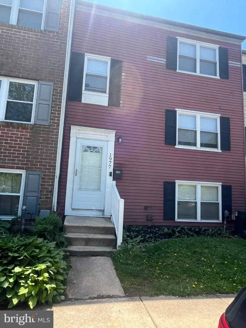 1977 Brookside Dr