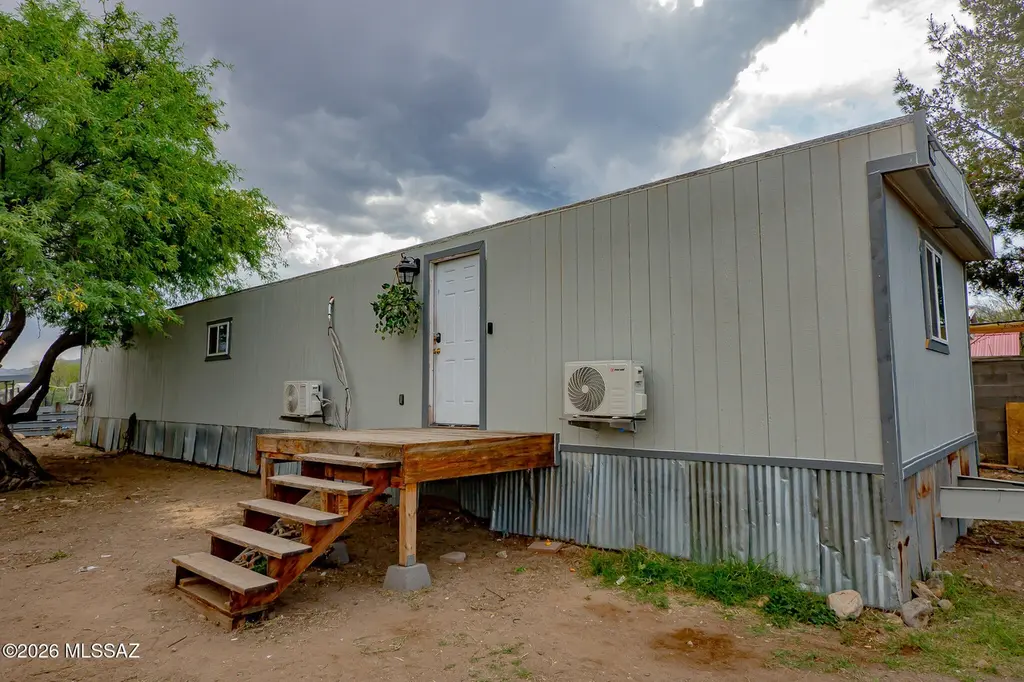 1263 W Saguaro St