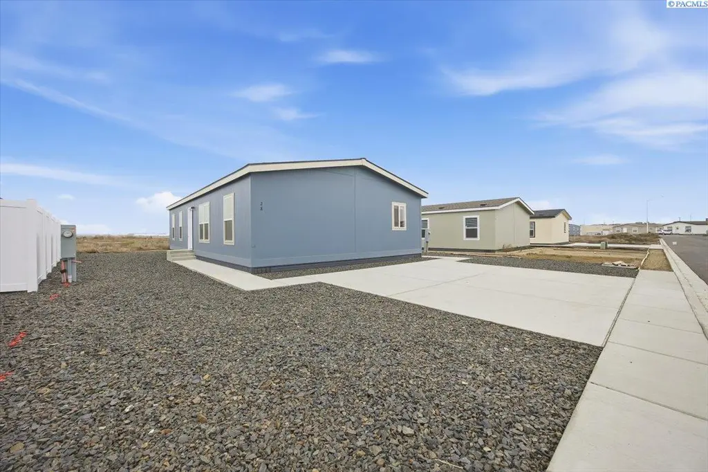 2681 E Edison Ave #28 #28