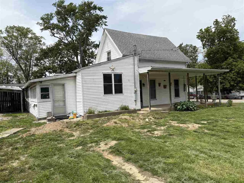 203 W Main St