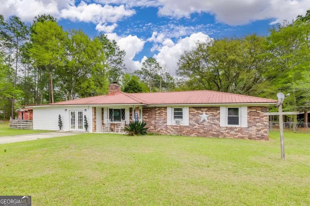 423 Pioneer Rd