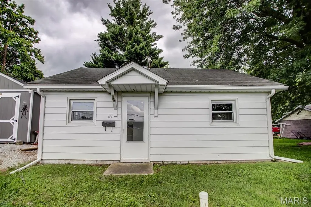 112 Andrew Ave