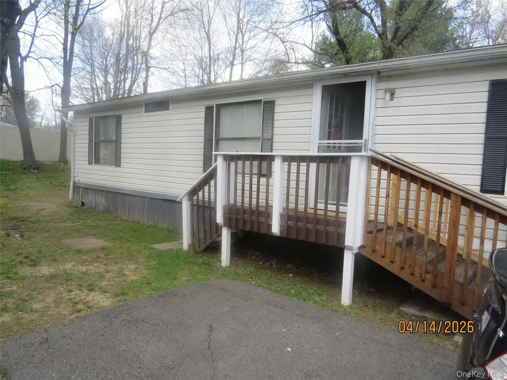 723 Beekman Rd #41