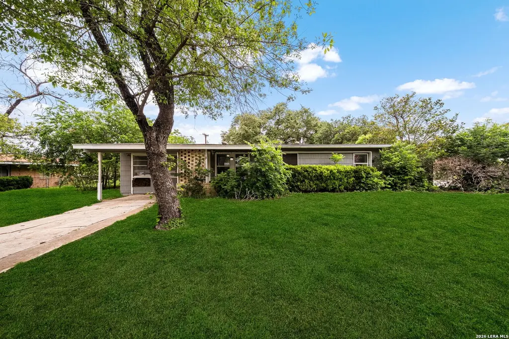 261 Weathercock Ln