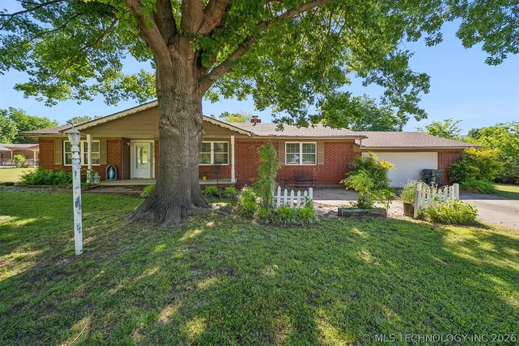 758 Summer Ln