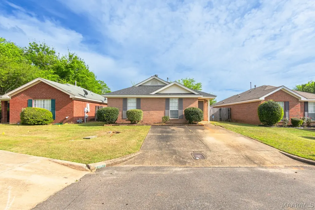 5905 Freestone Pl