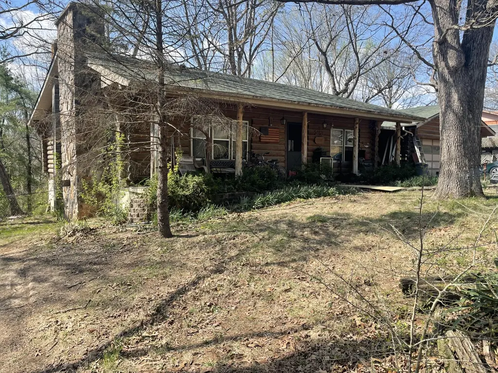 2619 Paula Dr