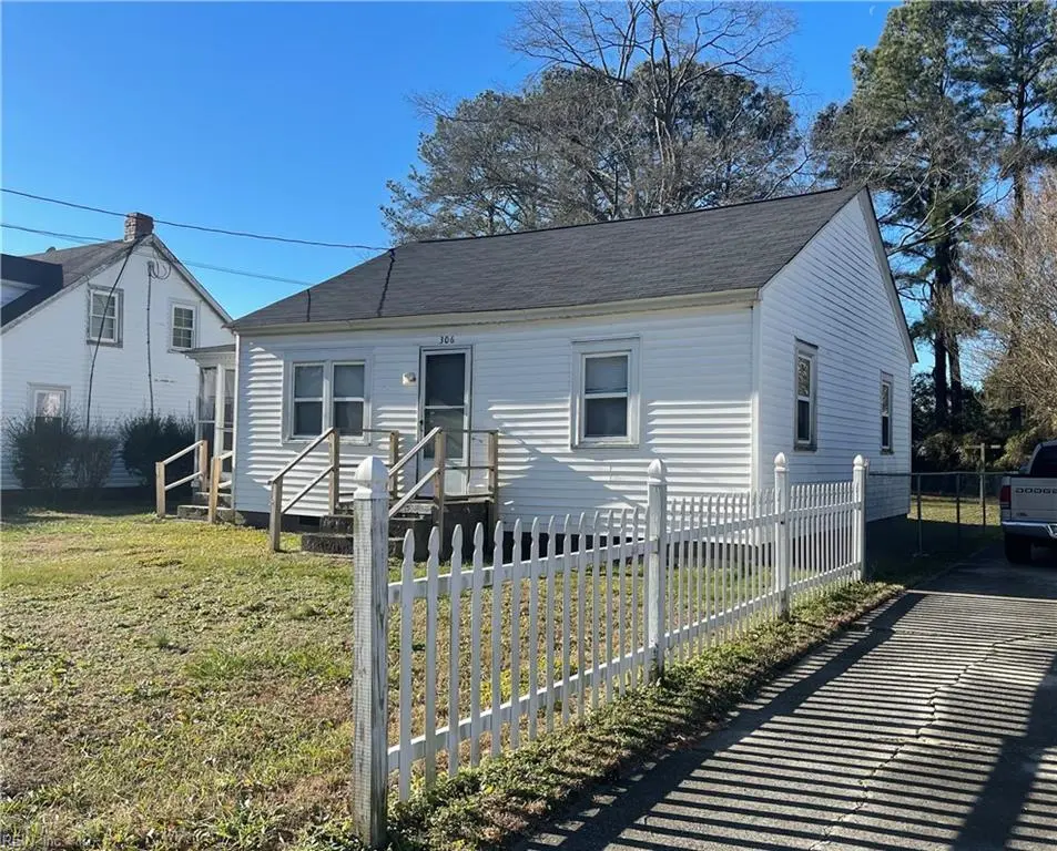 306 Stonewall St