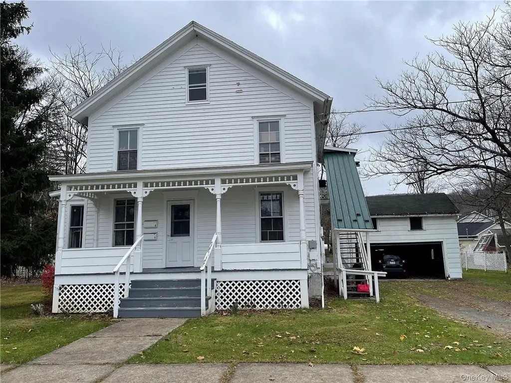 3 Center St
