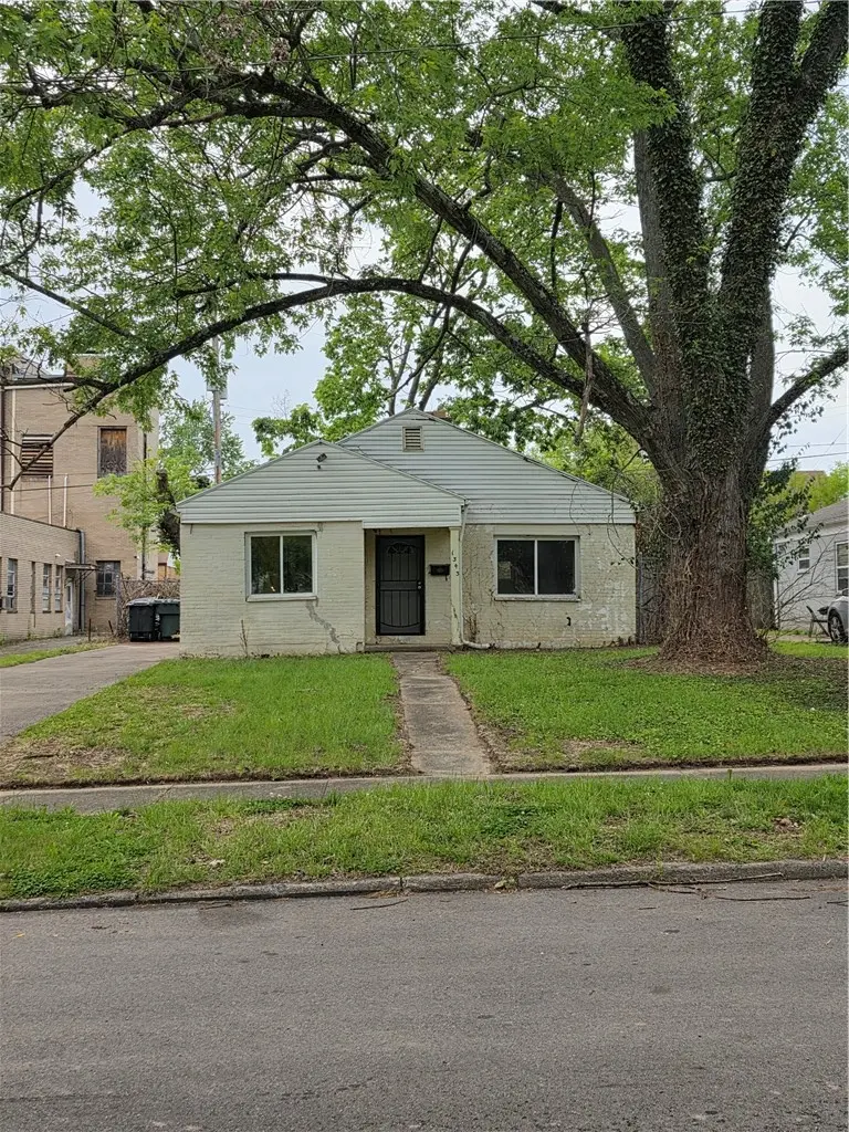 1343 Cory Dr