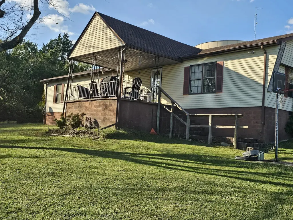 109 Fairview Ave