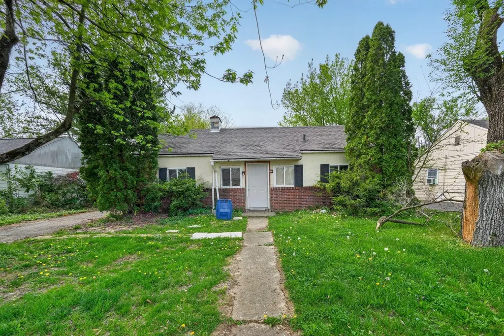 417 S Hampton Rd