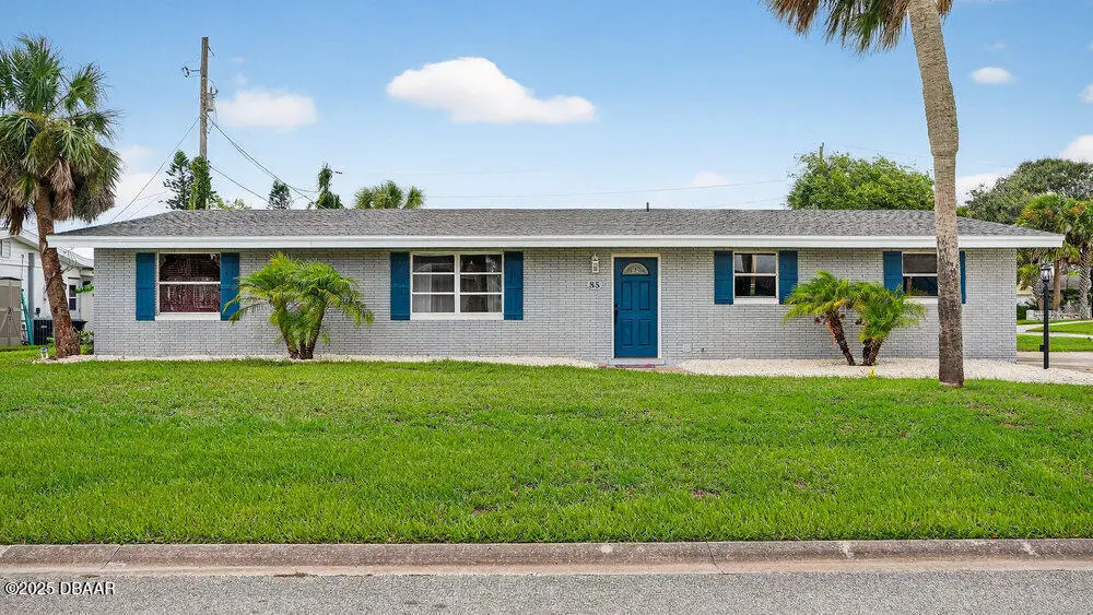 85 Country Club Dr