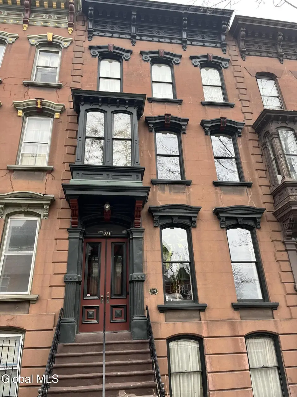 223 Lancaster St