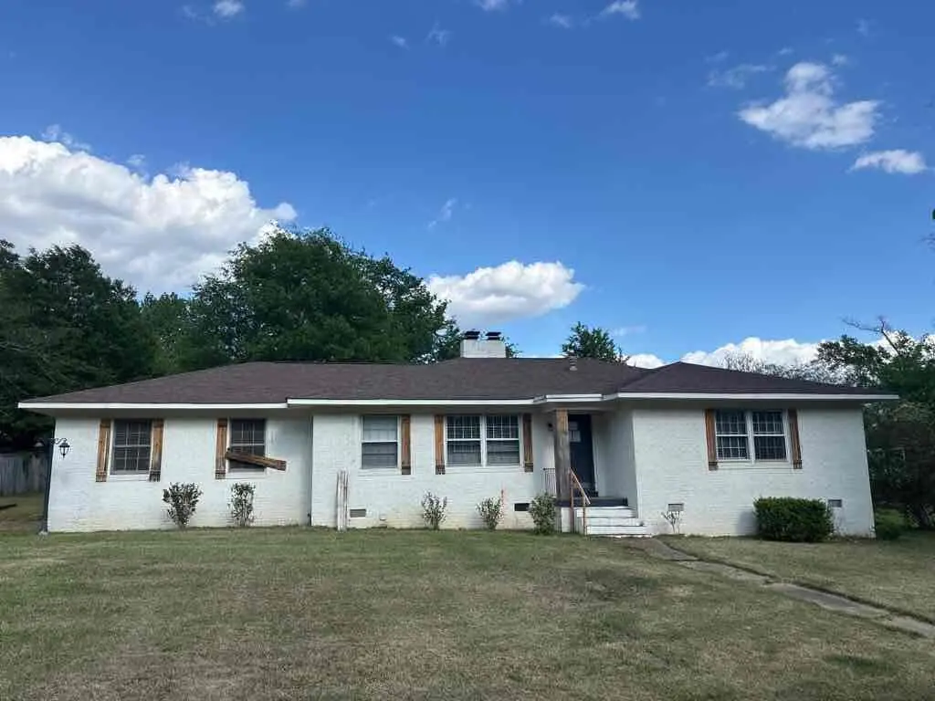 706 Vassar Dr
