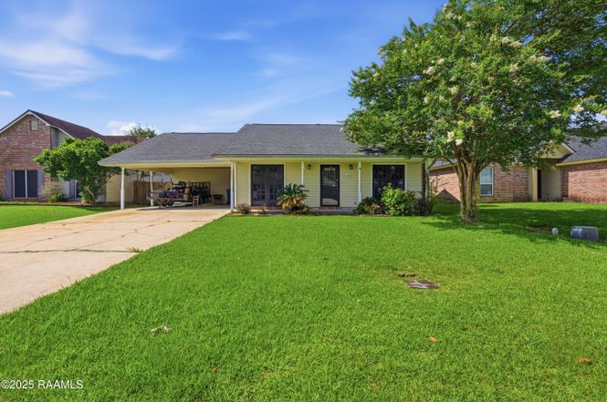 122 Ocho Rios Ln