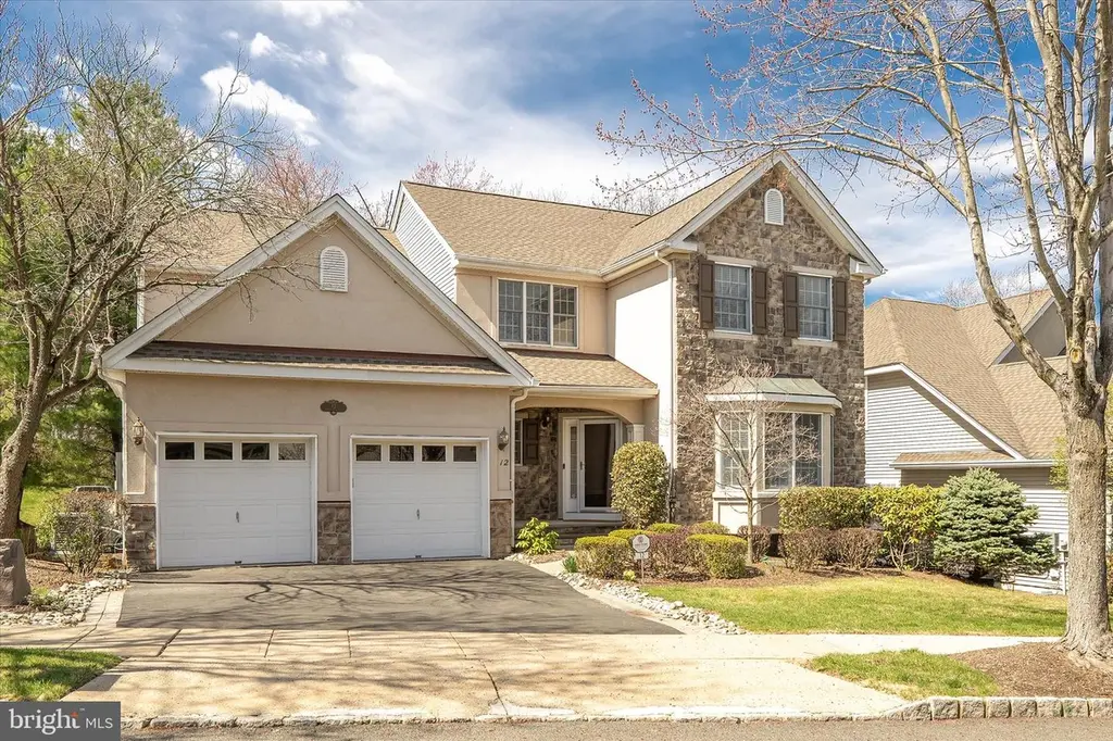 12 Ironwood Rd