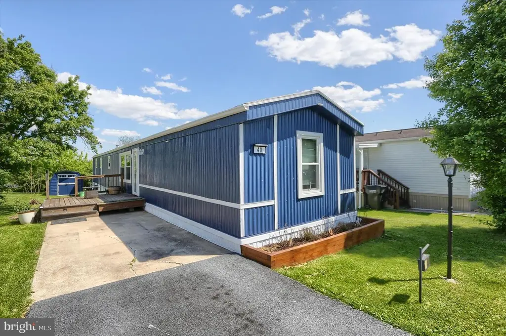 40 Oak Knoll Est