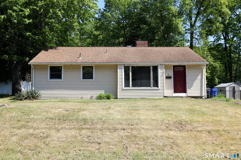 4 Woodside Dr