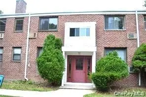 21 Lawrence Dr Unit A