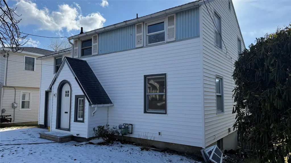 22 Riverview Ave Ave