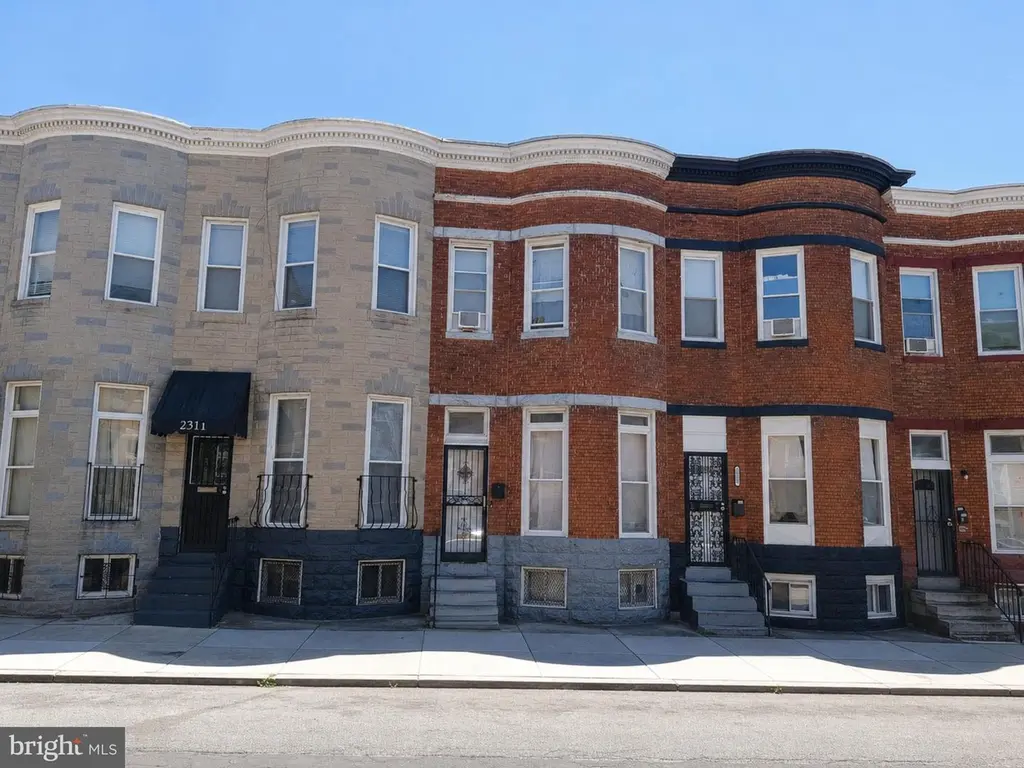 2309 Edgemont Ave