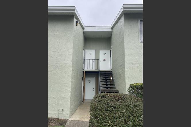596 Bahia Cir Unit B