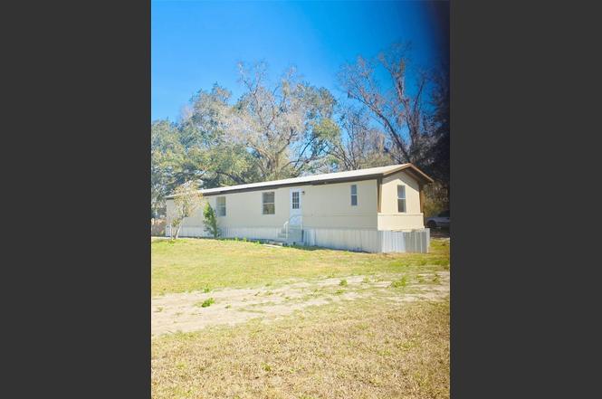 1516 Commercial Pl