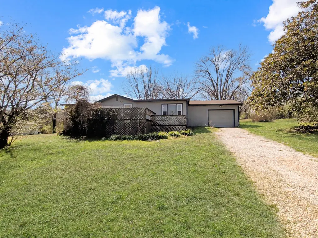 163 Half Moon Rd